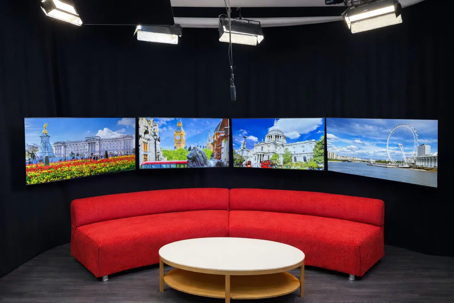 IQ Studios Main Set with Screens